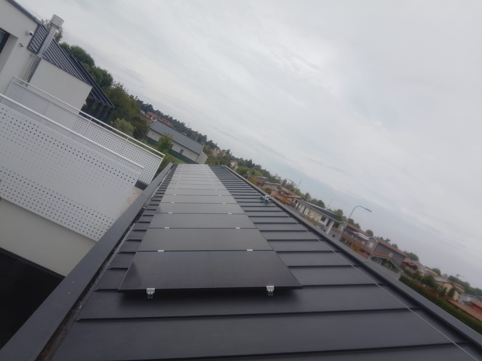 Privati Fotovoltaico su lamiere grecate 1